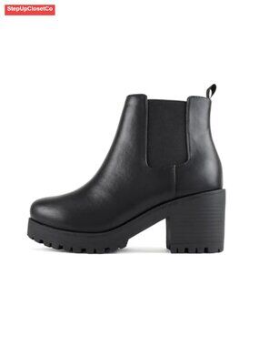 Soda Jaber Ankle Boot Faux Suede Lug Sole Combat Bootie